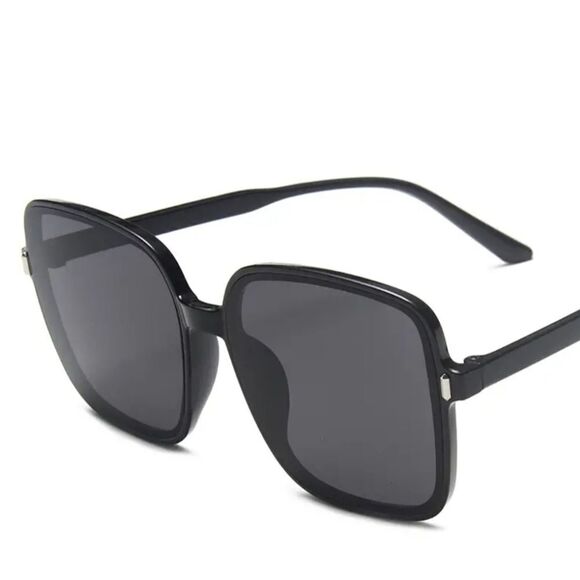OVERSIZED LUXURY STYLE SUNGLASSES main image 8